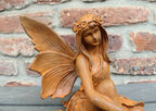 Gartenfigur Elfe sitzend Rostdeko Landhausstil