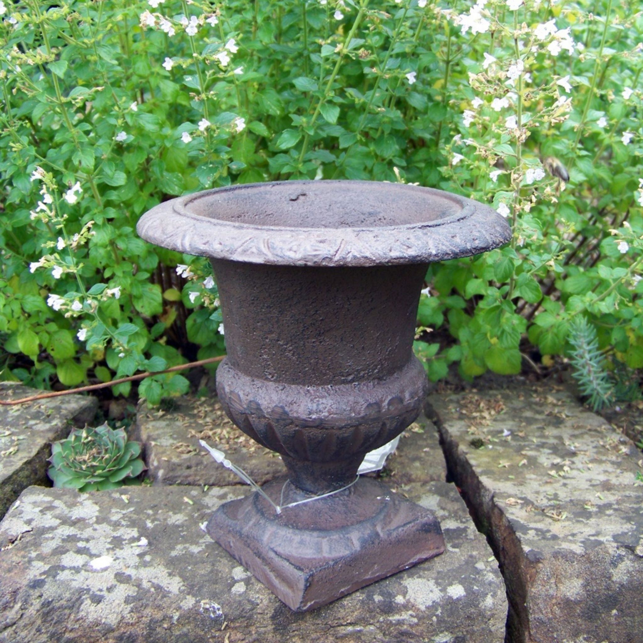 Amphore Gusseisen klein Antikbraun Landhausstil H14cm