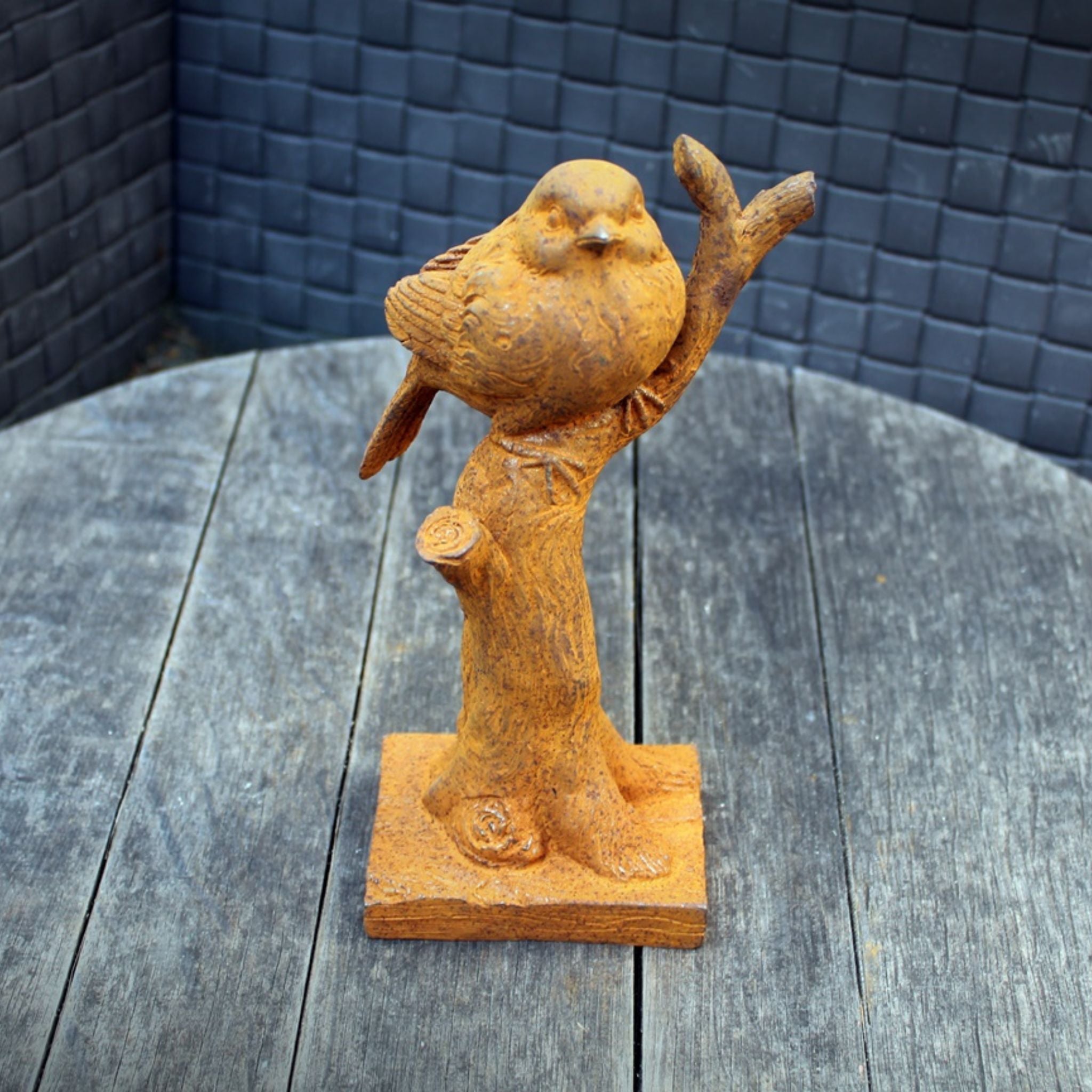 Gartenfigur Vogel auf Ast Edelrost