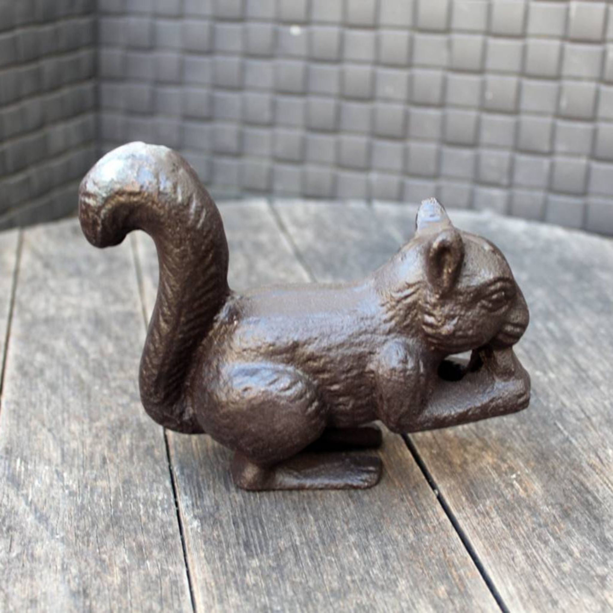 Gusseisen Eichhörnchen Gartenfigur Antikbraun Landhaus 13,5 cm