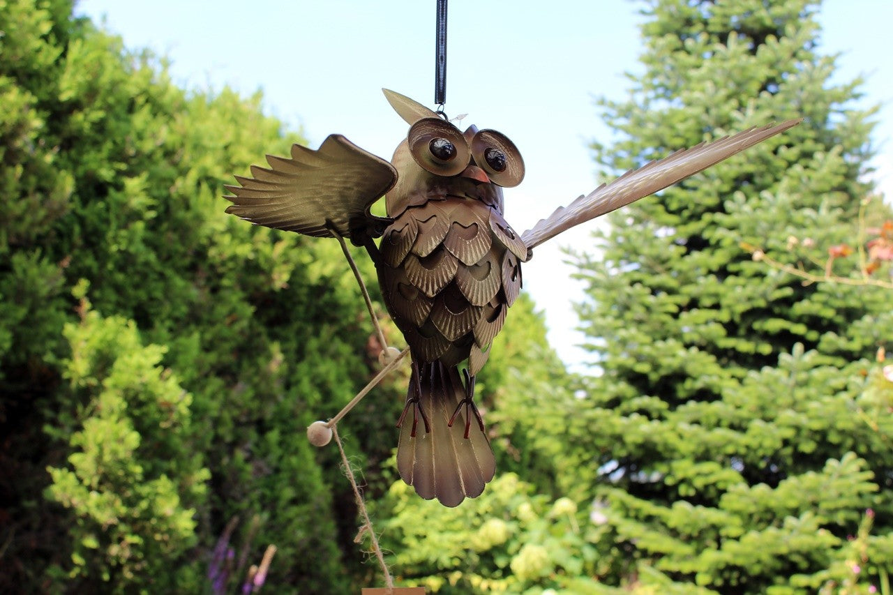Eule fliegend Hängedeko Gartenfigur