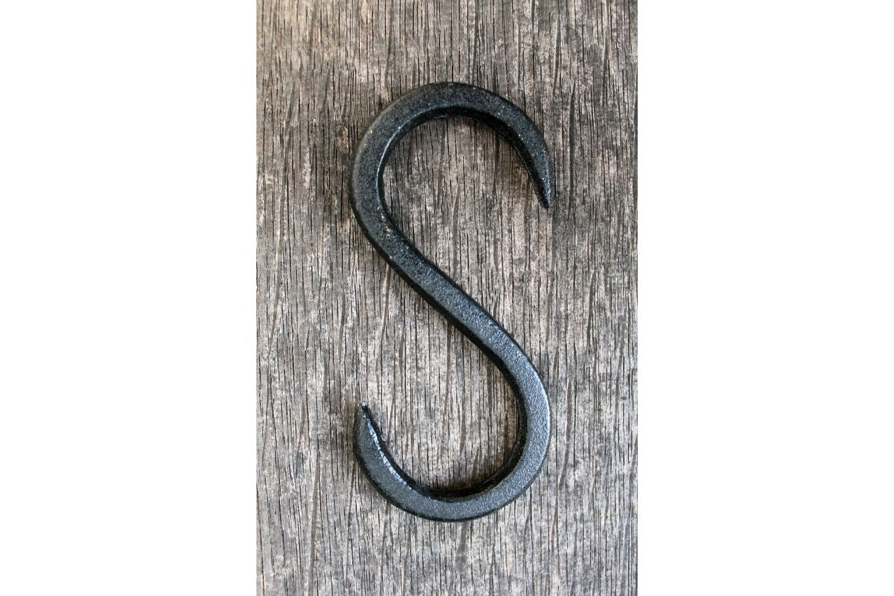 S Haken Gusseisen antikschwarz 10 cm