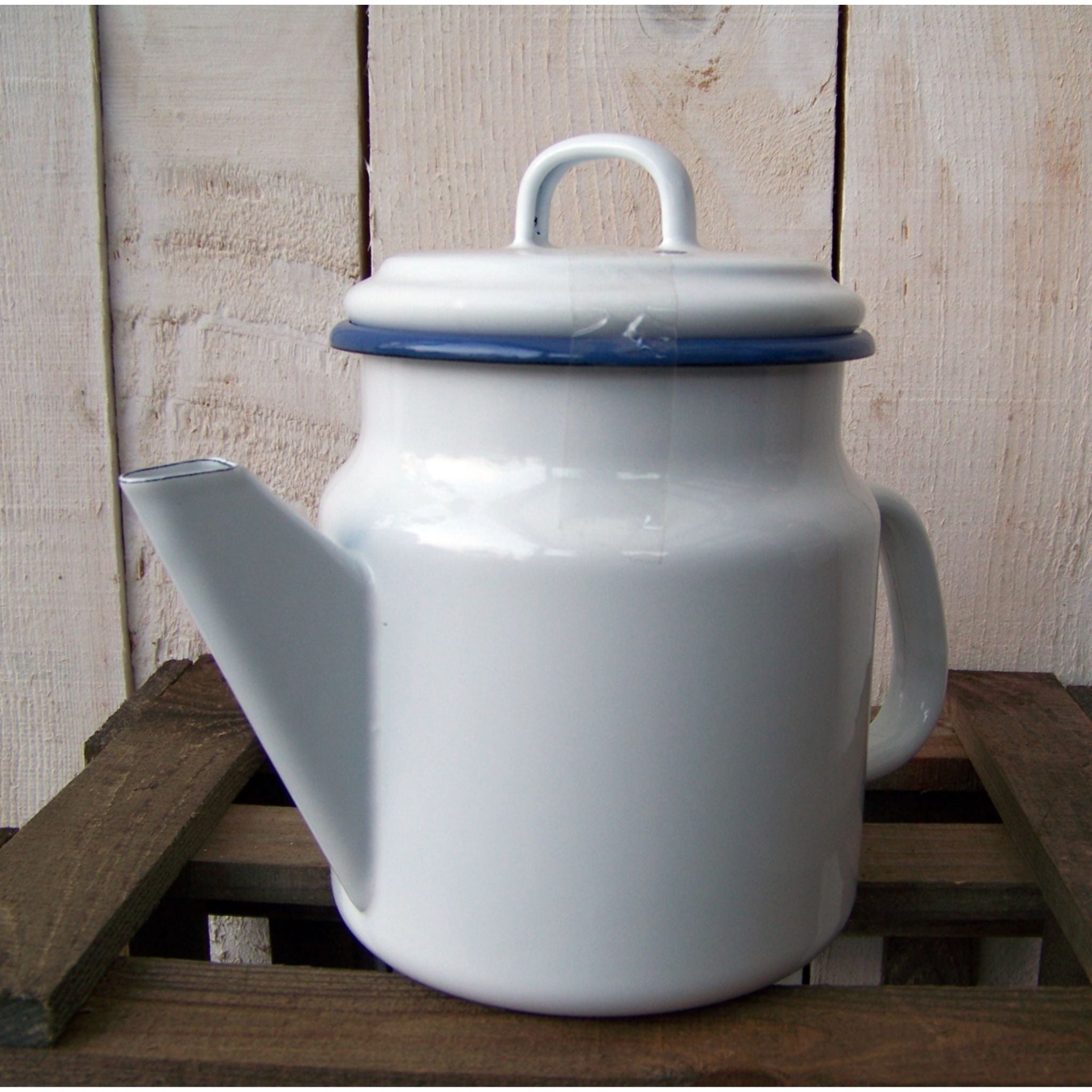 Emaille Teekanne Weiß Blau im Landhaus-Stil 1 Liter