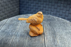 Gartenfigur Vogel auf Stein II