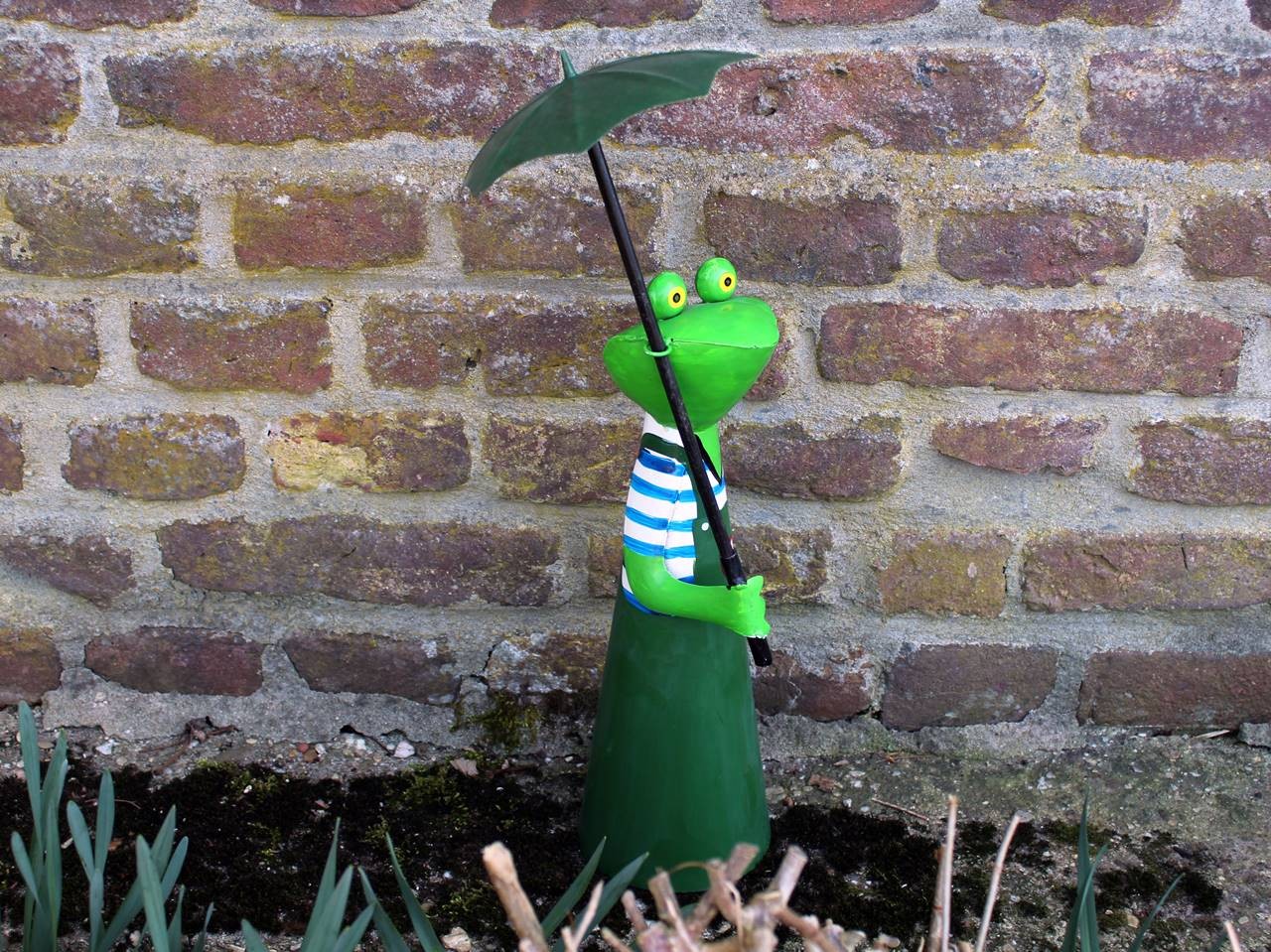 Gartenfigur Frosch mit Schirm