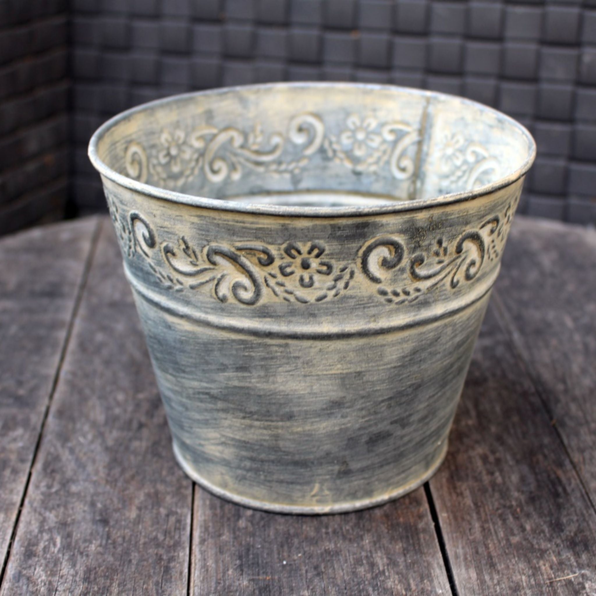 Blumenübertopf Ornament