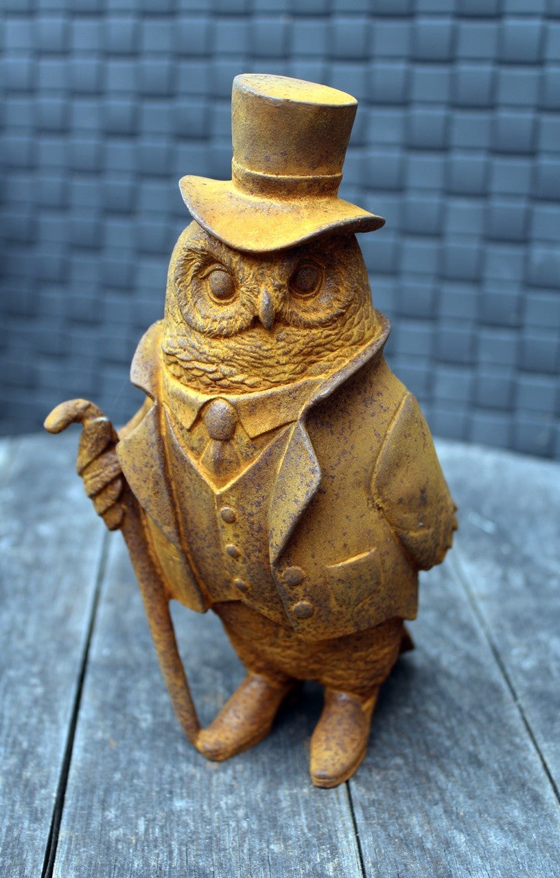 Gartenfigur Herr Eule Rost