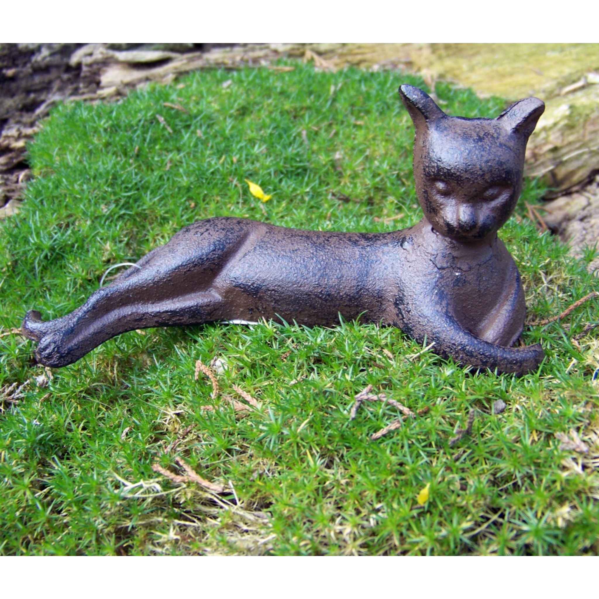 Gartenfigur Katze liegend