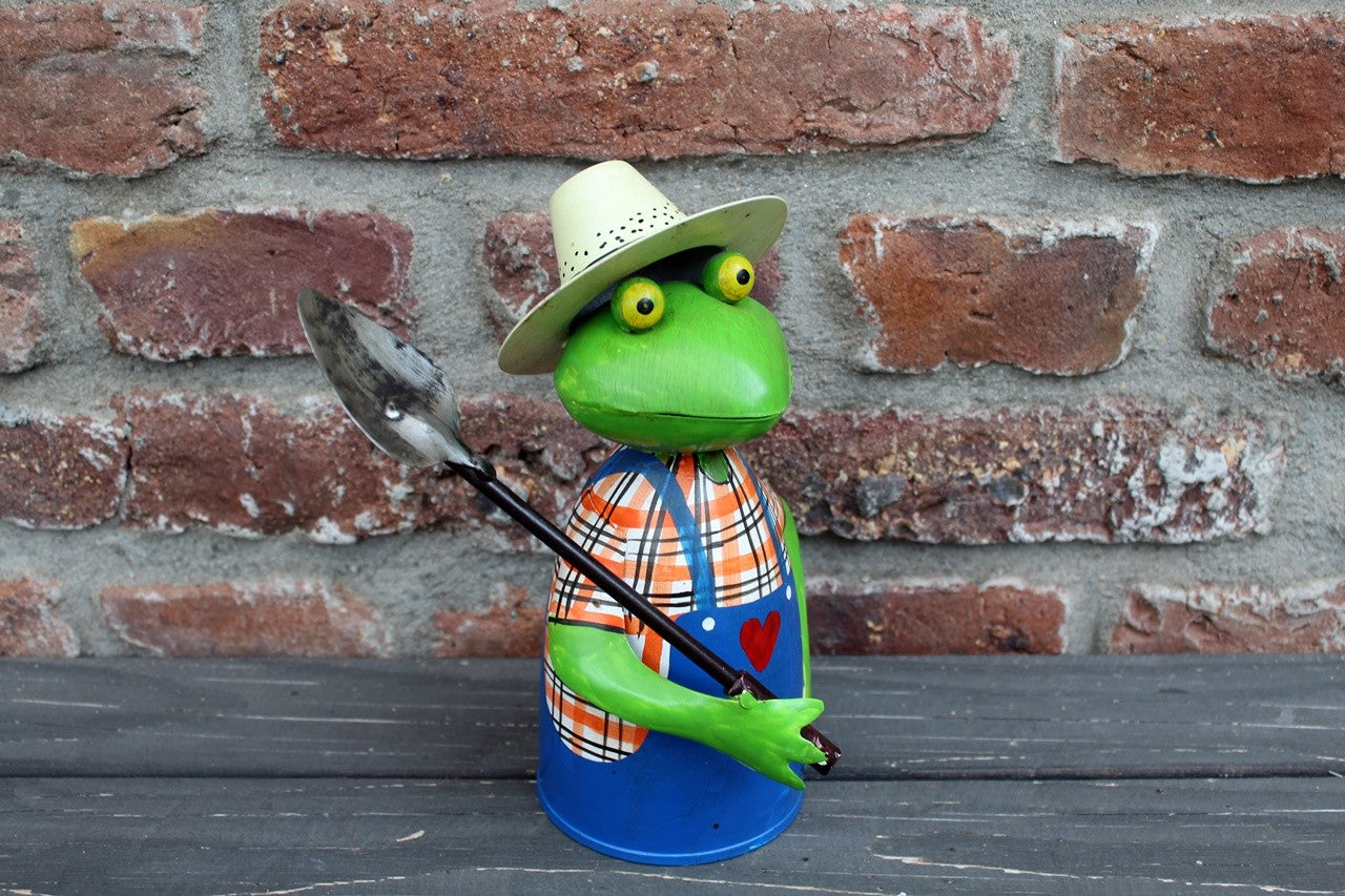 Zaunhocker Gärtner Frosch Schaufel
