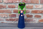 Gartenfigur Frosch mit Fernglas