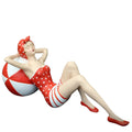 Badefrau Dekofigur liegend 50er Jahre Stil Ball 29 cm
