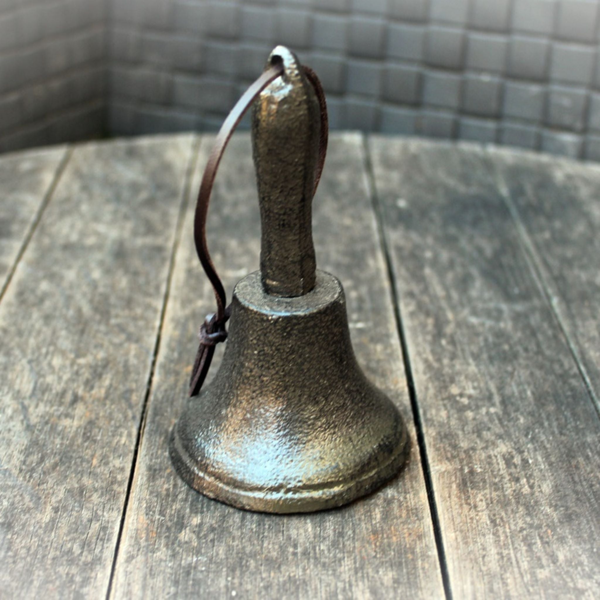 Tischglocke Gusseisen antikbraun Restaurant Hotel