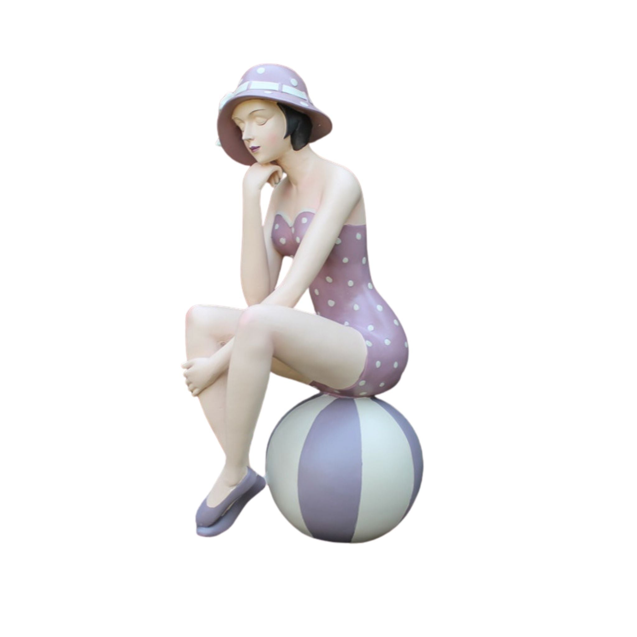 Badefrau Dekofigur sitzend auf Ball Retro-Look Beere/Mauve 38 cm