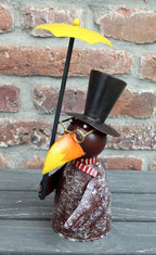 Zaunhocker Rabe mit Schirm Gartenfigur