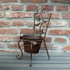Deko Stuhl mit Blumentopf