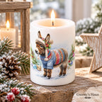 Kerze groß Esel im Weihnachtspulli Landhausstil