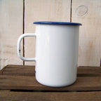 Emaille Messbecher Weiß Blau im Landhaus-Stil 1 Liter