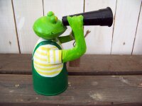 Frosch Zaunhocker mit Fernrohr