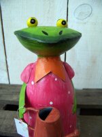 Zaunhocker Frau Frosch Gießkanne