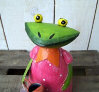 Zaunhocker Frau Frosch Gießkanne