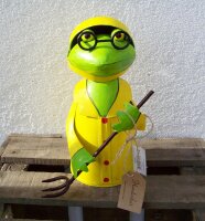 Zaunhocker Frosch mit Harke