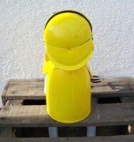 Zaunhocker Frosch mit Harke