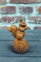Gartenfigur Eichhörnchen Edelrost
