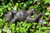 Gartenfigur Frosch liegend antikbraun